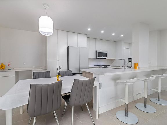4th image of 1527 S Flagler Drive #113f