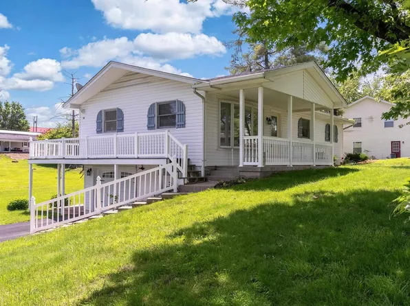 105 Skyline Dr, Goreville, IL 62939