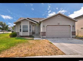 5850 S Crest Flower Way, Kearns, UT 84118