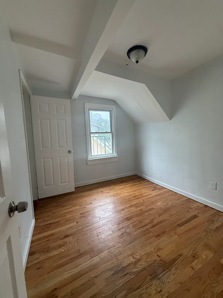 Building Photo - 282 Schley St #3L