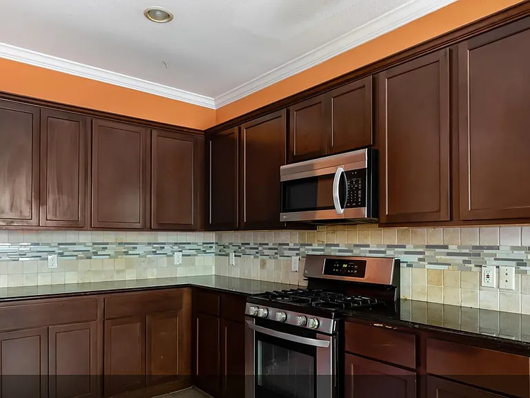 1602 Thornhollow Dr #1 — Photo 1