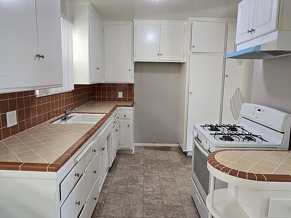 3rd image of 204 S 2nd Ave #204B