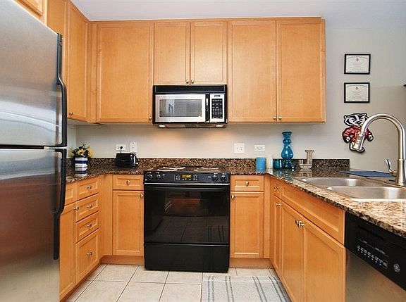 4th image of 125 N Euclid Ave APT 205