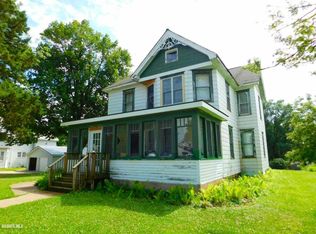 79 W Main St, Benton, WI 53803