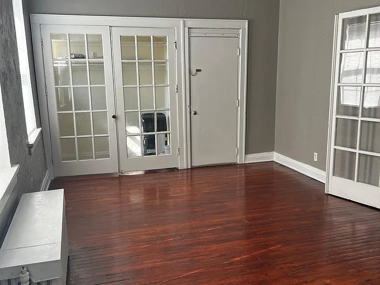 2722 Vine St #6 — Photo 3