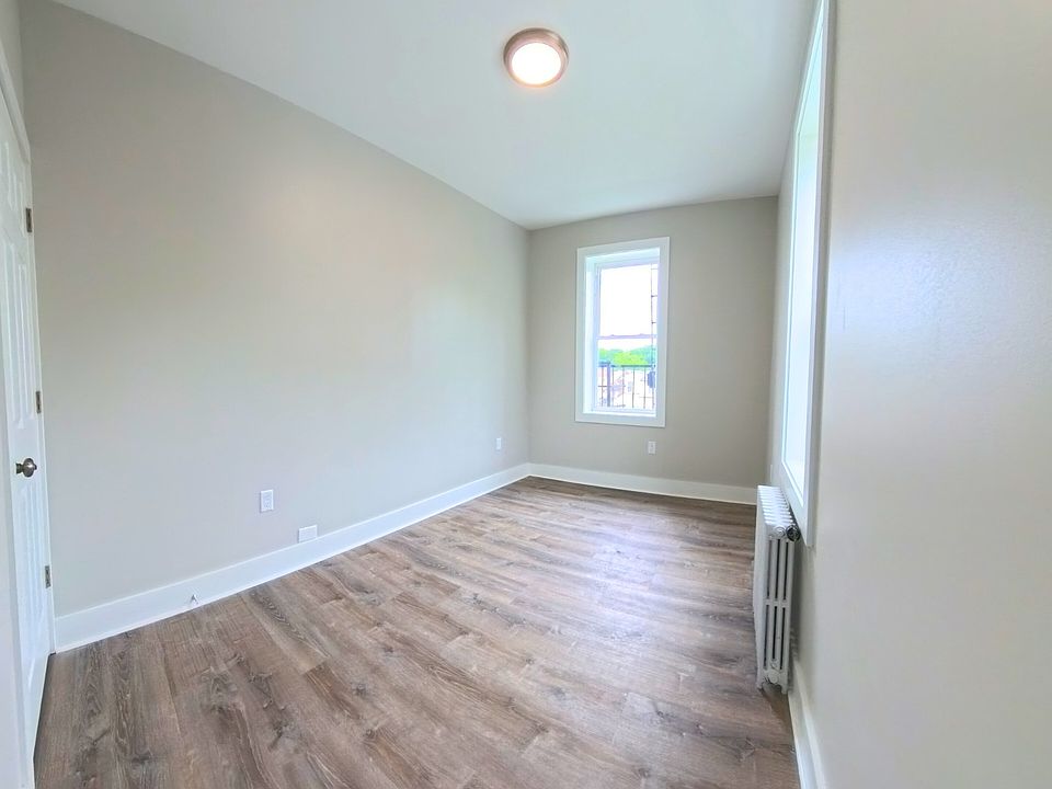 2nd image of 715 N 8th St #8
