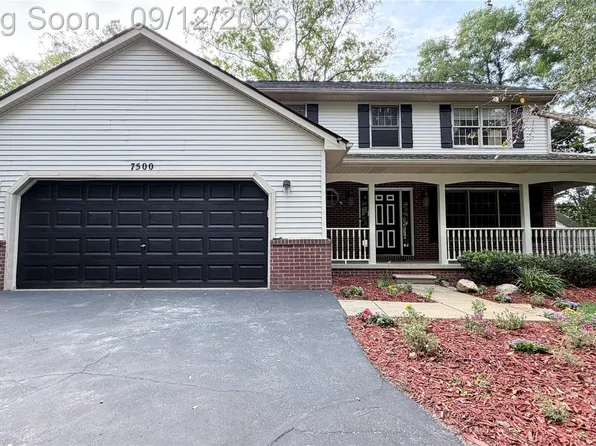 7500 Welle Rd, Brighton, MI 48116