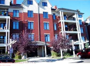 9815 96a St NW #208, Edmonton, AB T6A 4A3