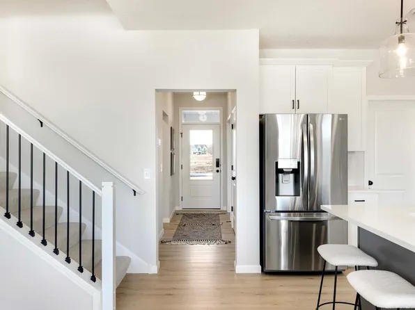 10924 Lower 37th Street Ct N, Lake Elmo, MN 55042