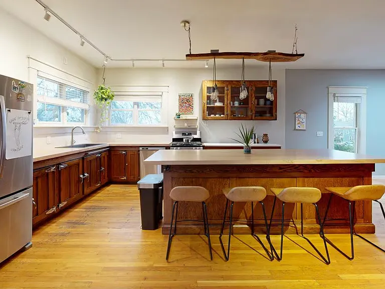 738 Wealthy St SE #2 — Photo 3