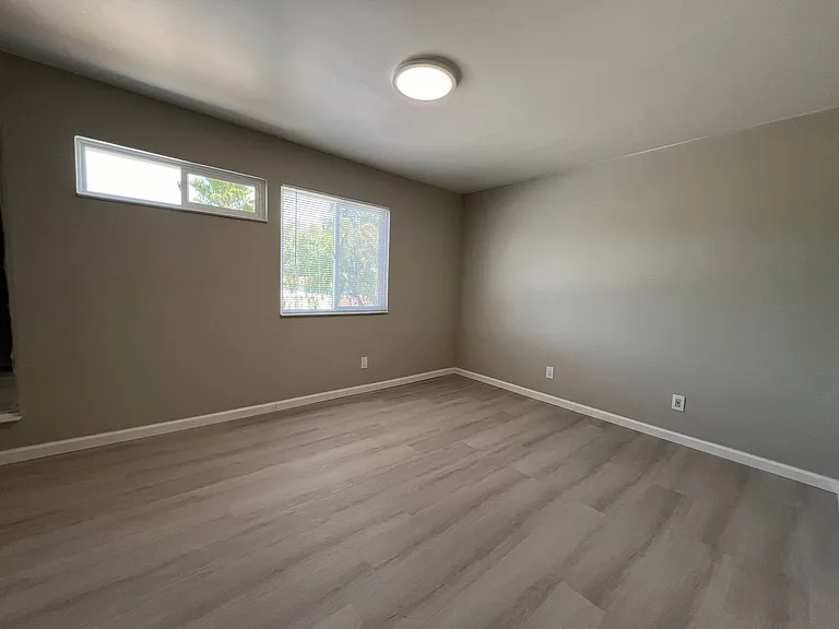 2188 Luz Ave — Photo 19