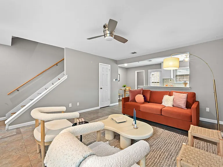 8400 Jamestown Dr #332 — Photo 7