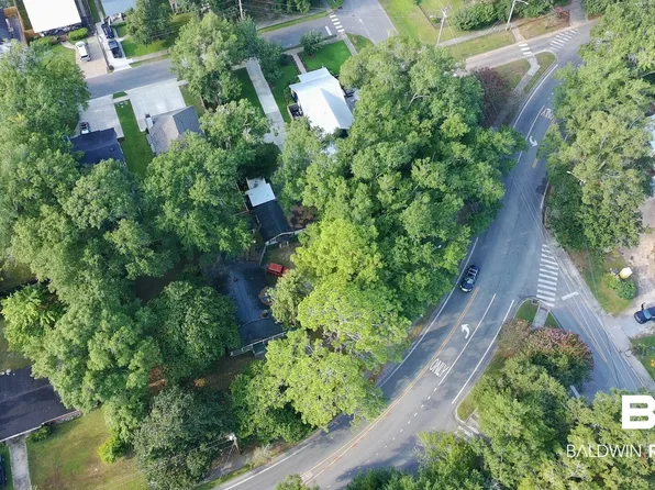 752 Fairhope Ave, Fairhope, AL 36532