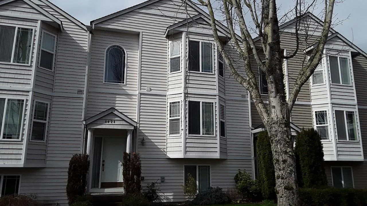 3 bed, 2.5 bath, 2164 sqft, $2,500 — Photo 3