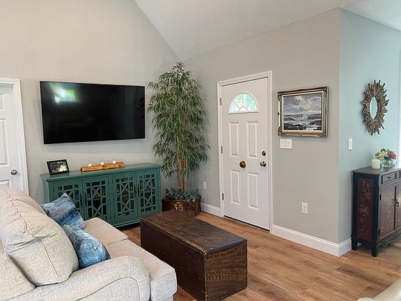 5th image of 34 Nestlenook Dr