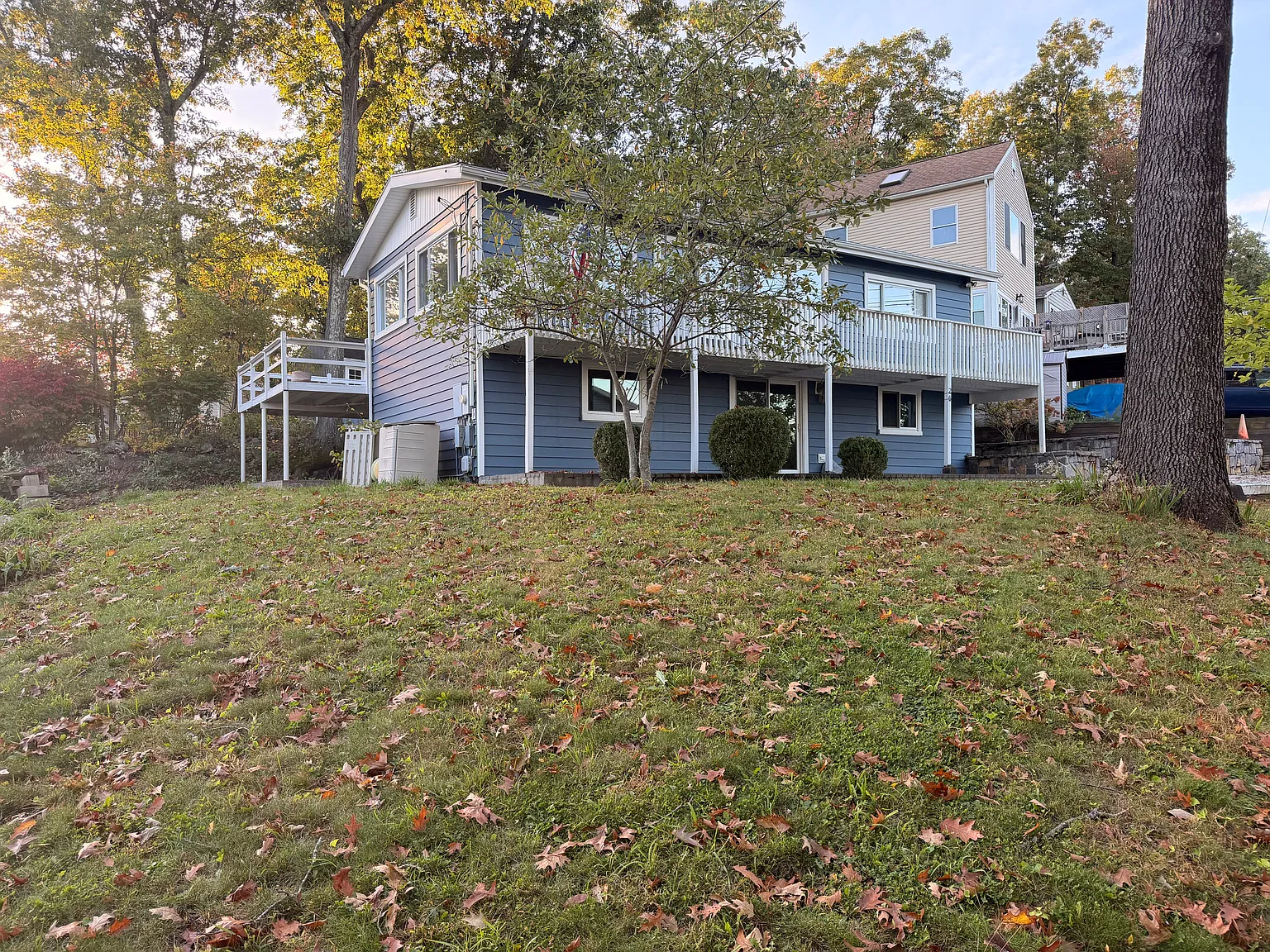 3 bed, 1600 sqft, $3,650 — Photo 2