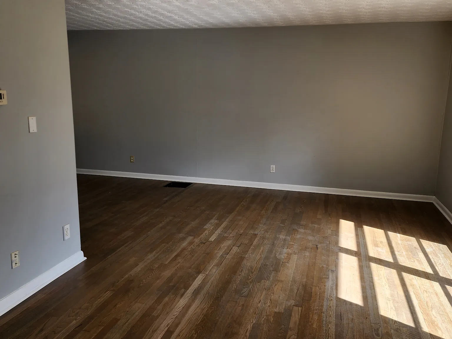 4 bed, 1974 sqft, $2,100 — Photo 4