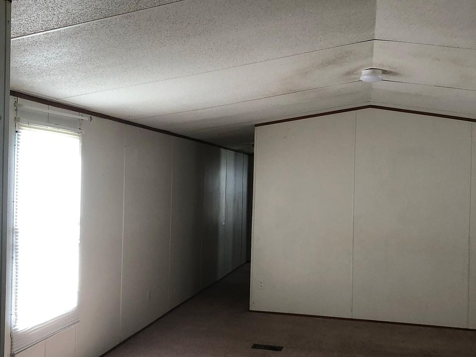 1st image of 21 Spruce Ln