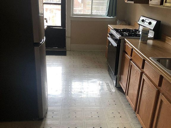 5th image of 5457 S Cornell Ave