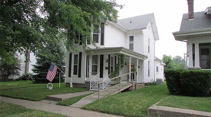 1st image of 330 W 7th St
