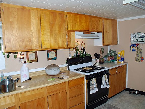 5th image of 212 E Steuben St