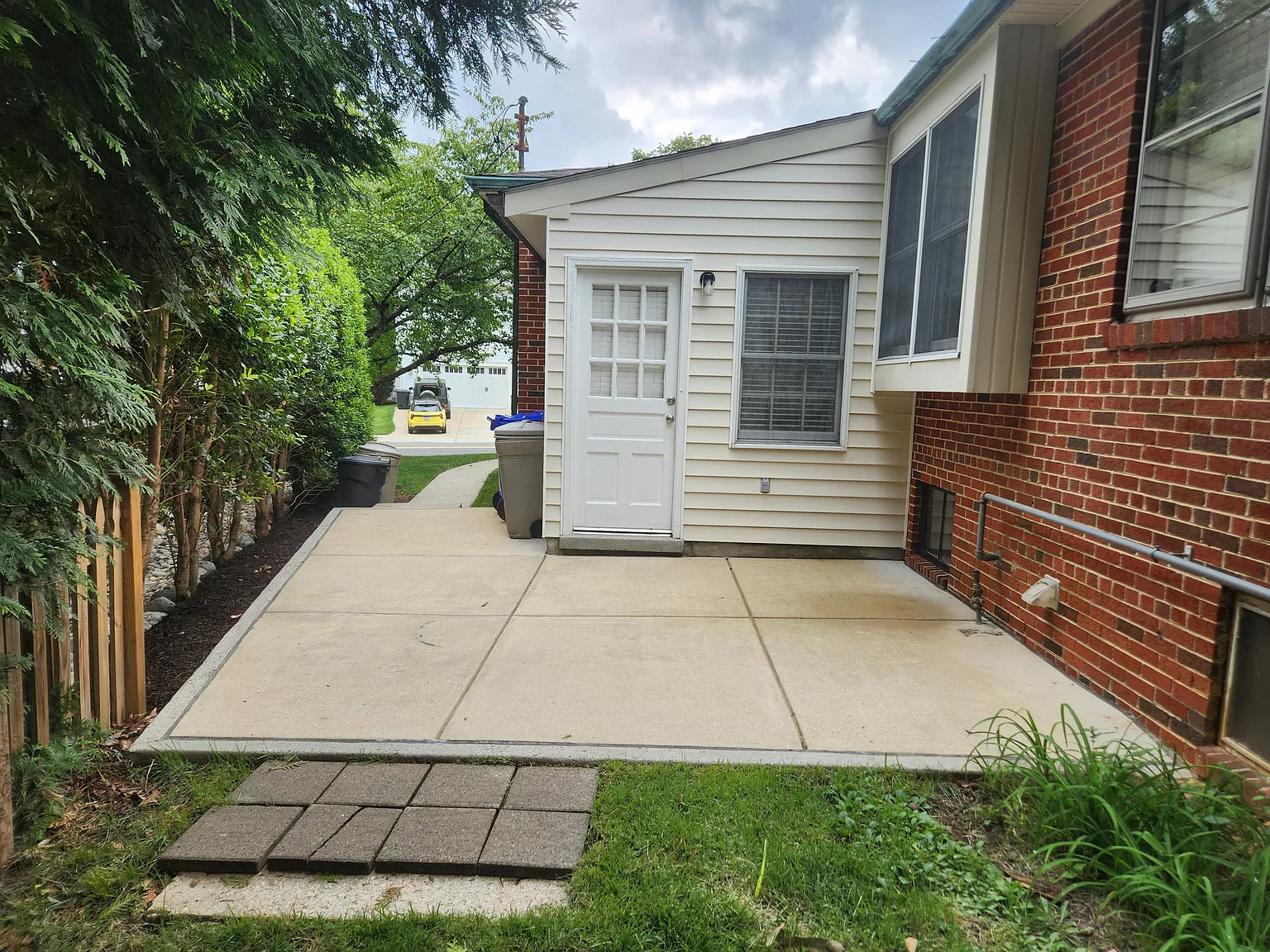 3 bed, 1750 sqft, $3,990 — Photo 3