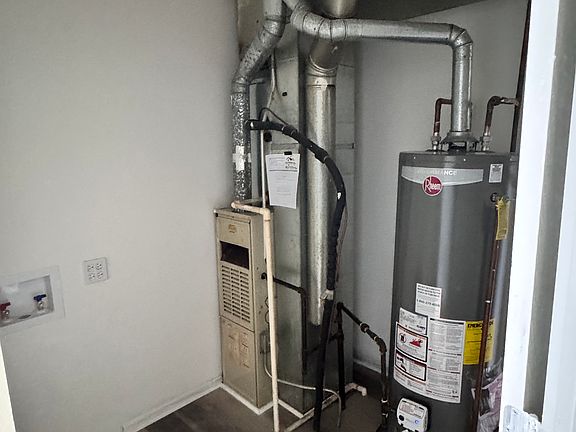 3rd image of 139 N Park Blvd APT H