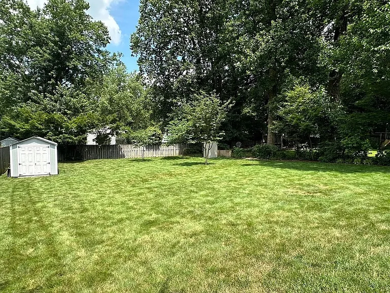 3512 Queen Anne Dr — Photo 35