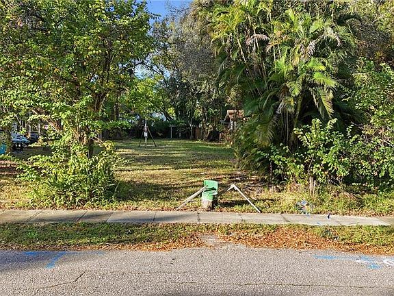 2nd image of 228 Delray AVE