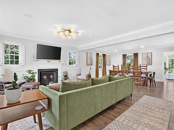 3rd image of 4216 Countryside Dr