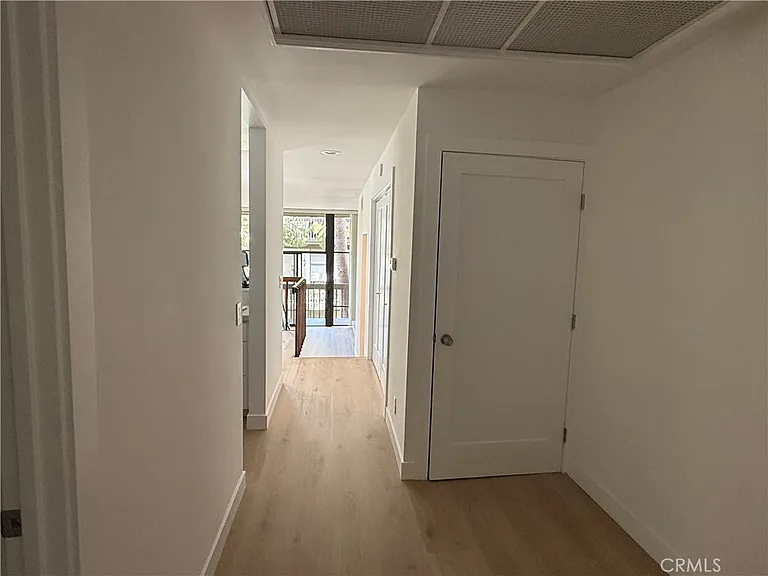 7212 Marina Pacifica Dr N — Photo 22