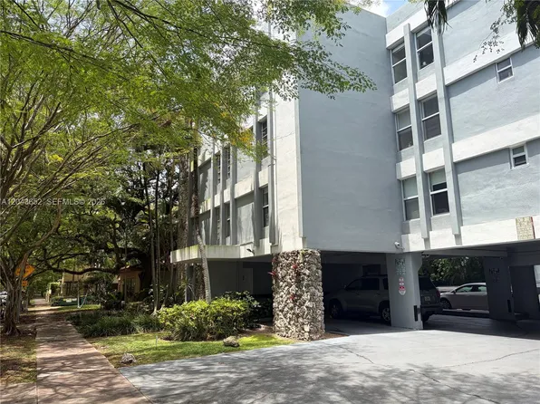 820 Salzedo St APT 405, Coral Gables, FL 33134
