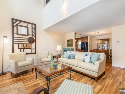 902 River Renaissance #C02, East Rutherford, NJ, 07073