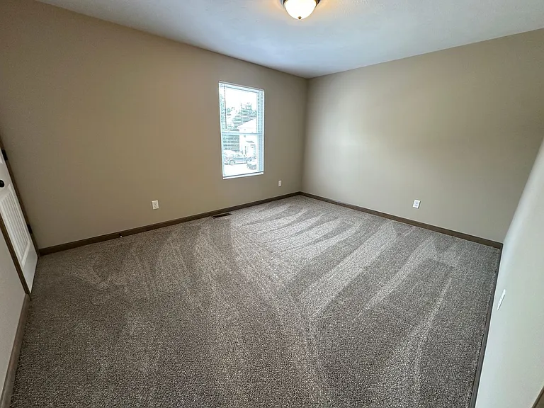 625 Simpson Avenue — Photo 8