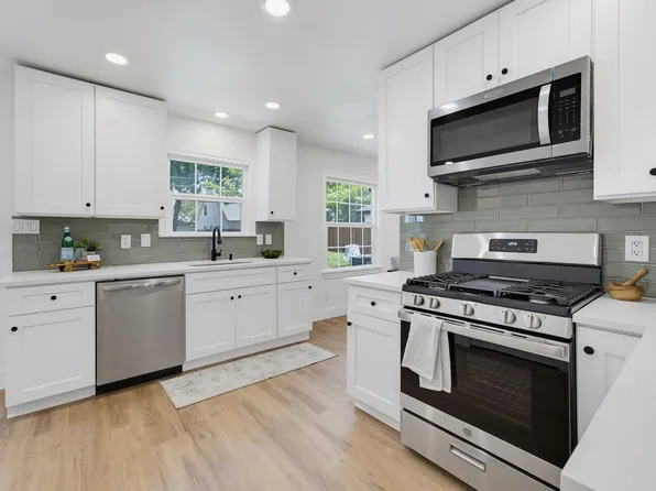 5852 Lyle St, Westworth Village, TX 76114