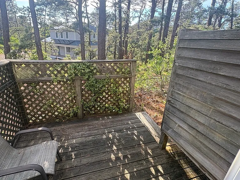 60 Homestead Ln — Photo 7