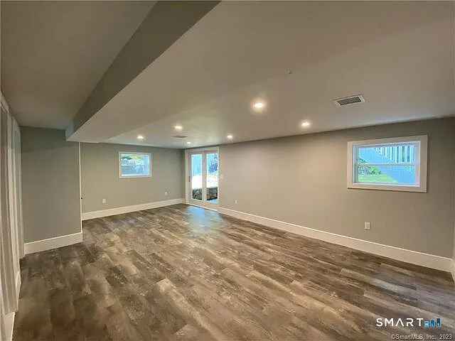 10 Donohue Dr — Photo 9