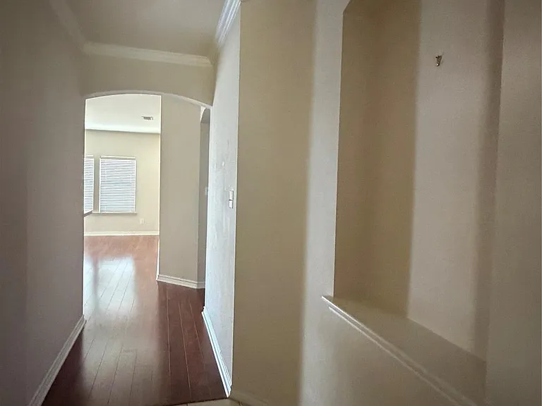 12733 Skeeter Dr — Photo 2