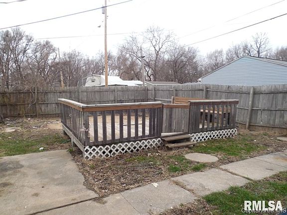 4th image of 1805 E Melrose St
