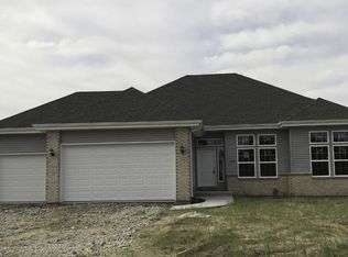 682 Biscayne Pl, Roscoe, IL 61073