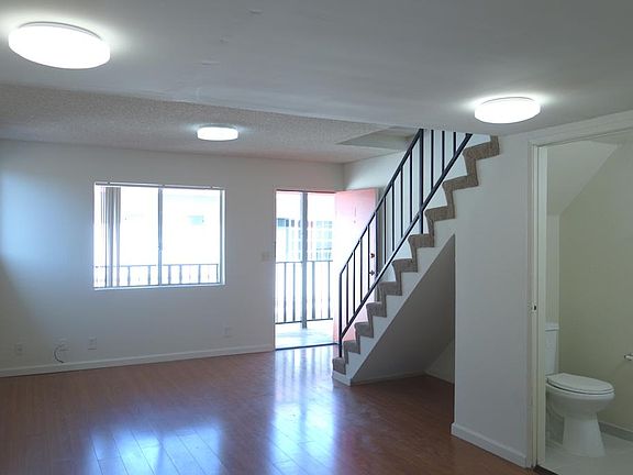 5th image of 4326 Russell Ave APT 1
