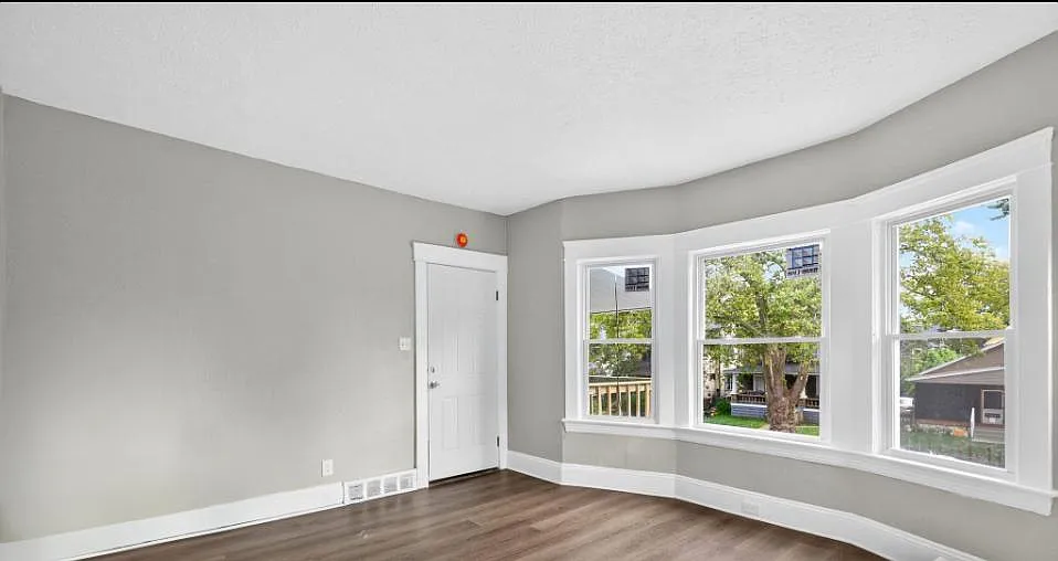 Unit Photo - 13608 Earlwood Rd #2