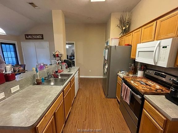 5th image of 3502 Wild Plum St
