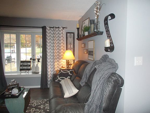 3rd image of 1223 Bexley Ave