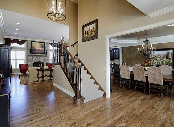 3rd image of 581 Deer Valley Ct