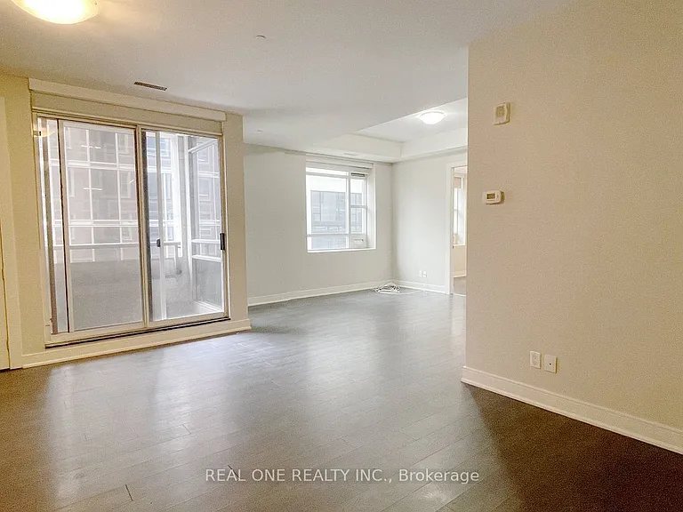 150 Main St W #310 — Photo 4