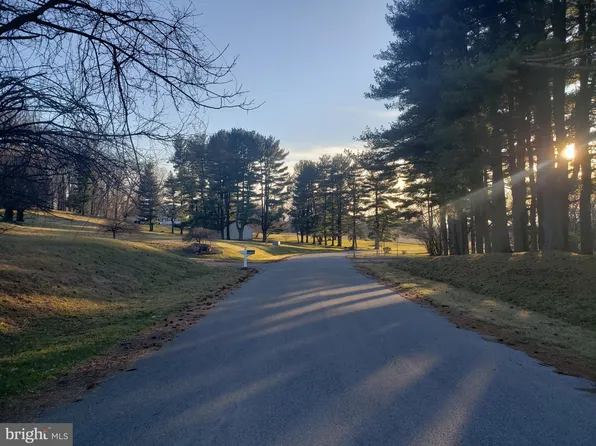 81 Penwyck Ln, West Grove, PA 19390