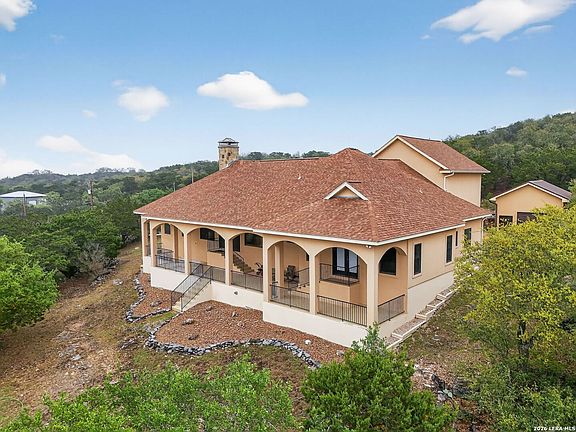 2nd image of 1076 SADDLEBACK RIDGE TRL
