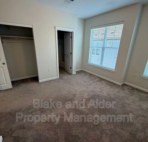 10805 NE Red Wing Way #202 — Photo 15