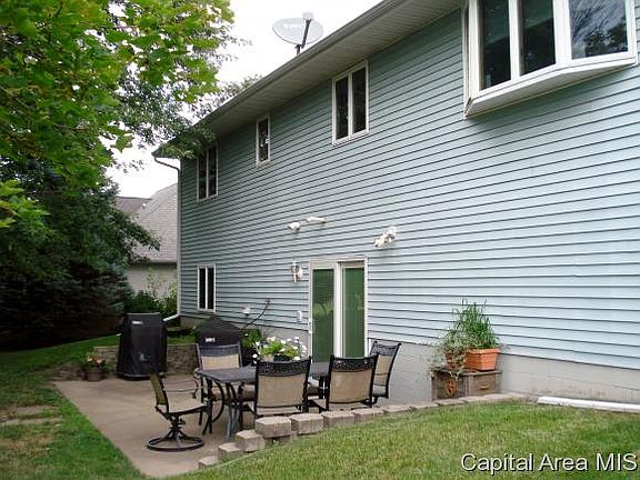 3rd image of 2426 Costa Dr